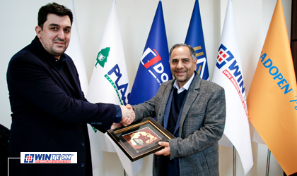 The  visit  of  the  CEO  of  Tejarat  Bank  to  the  industrial group  of  Adopen  plastic  persian (wintech)
