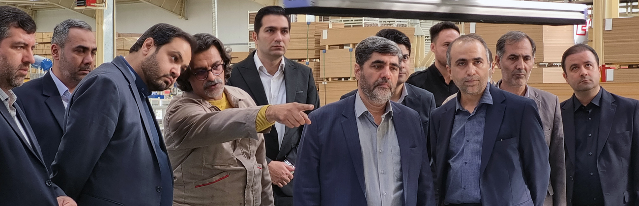 The visit of the advisor of the vice president of entrepreneeurship and employment development and the genereal director of cooperation ,labor and social welfare of East Azerbayjan province to the factories of Adopen Industrial Group on November 18 th 2023